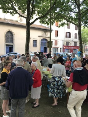 Visite pastorale verre de l'amitie Ste Marie 3.jpg