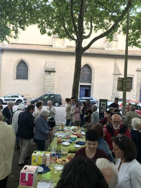 Visite pastorale verre de l'amitie Ste Marie 4.jpg